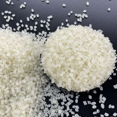 TPU الموصل الخيار الأفضل لعلامات أذن الماشية صلابة 85A مقاوم للزيت والماء والعفن استطالة 500% قوانغدونغ