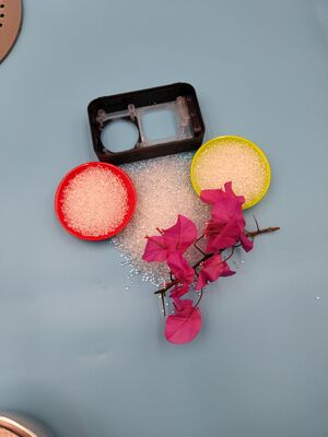 TPU الموصلة ، TPU عالية الموصلة ، مقاومة للارتداء للمكونات الذكية للارتداء ومكونات الملحقات الإلكترونية